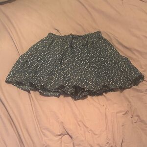 Junior’s Paper Crane Floral Forest Green Ruffled Skirt